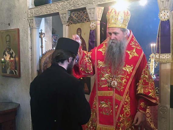Епископ Јоаникије служио је на Младенце Литургију пређеосвећених дарова у Ђурђевим Ступовима